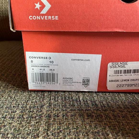 High Top Converse Chuck 70s in Lemon Drop - Picture 4 of 4